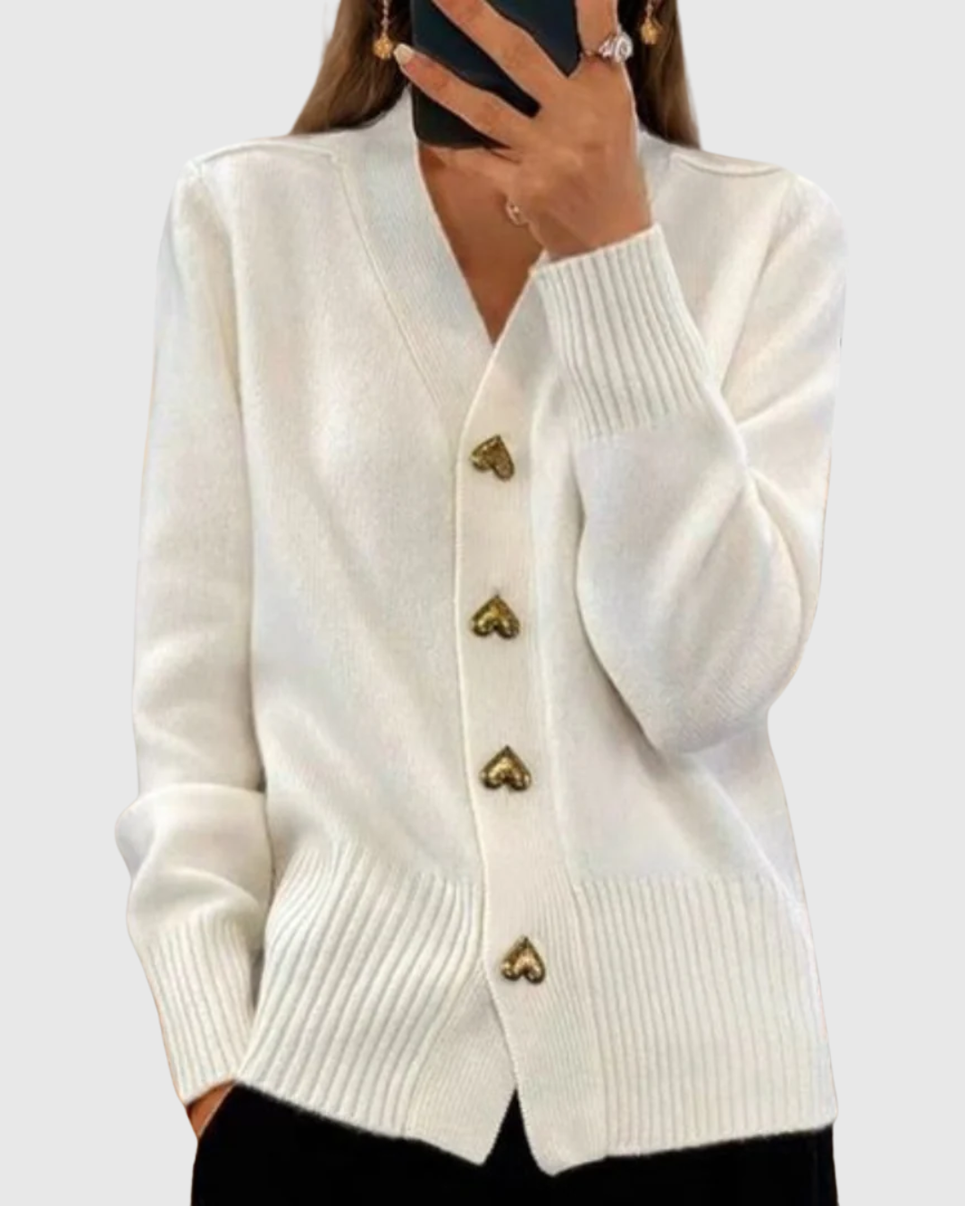 Liora – Cardigan doux à boutons cœur